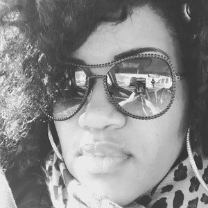 Meet your Posher, Beverly